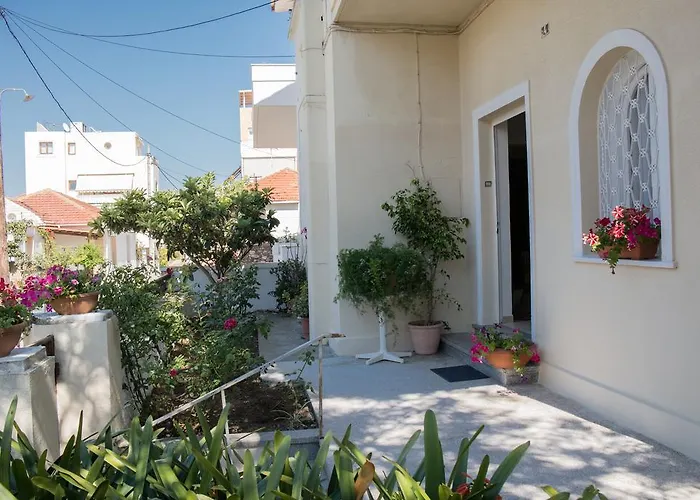 Alexandra Apartment Near Chania Center